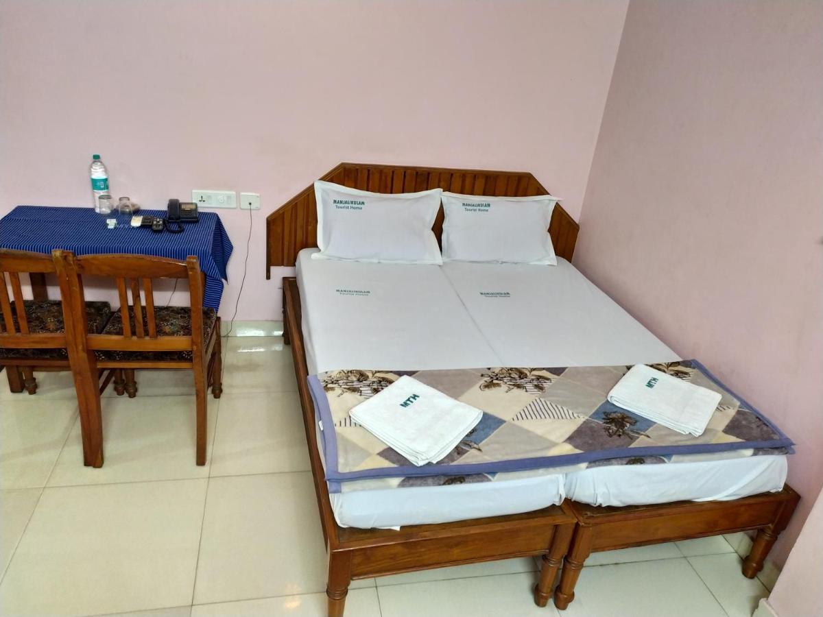 טריואנדרום Manjalikulam Tourist Home מראה חיצוני תמונה